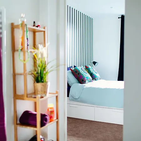 Bed and breakfast Place Jourdan 3*